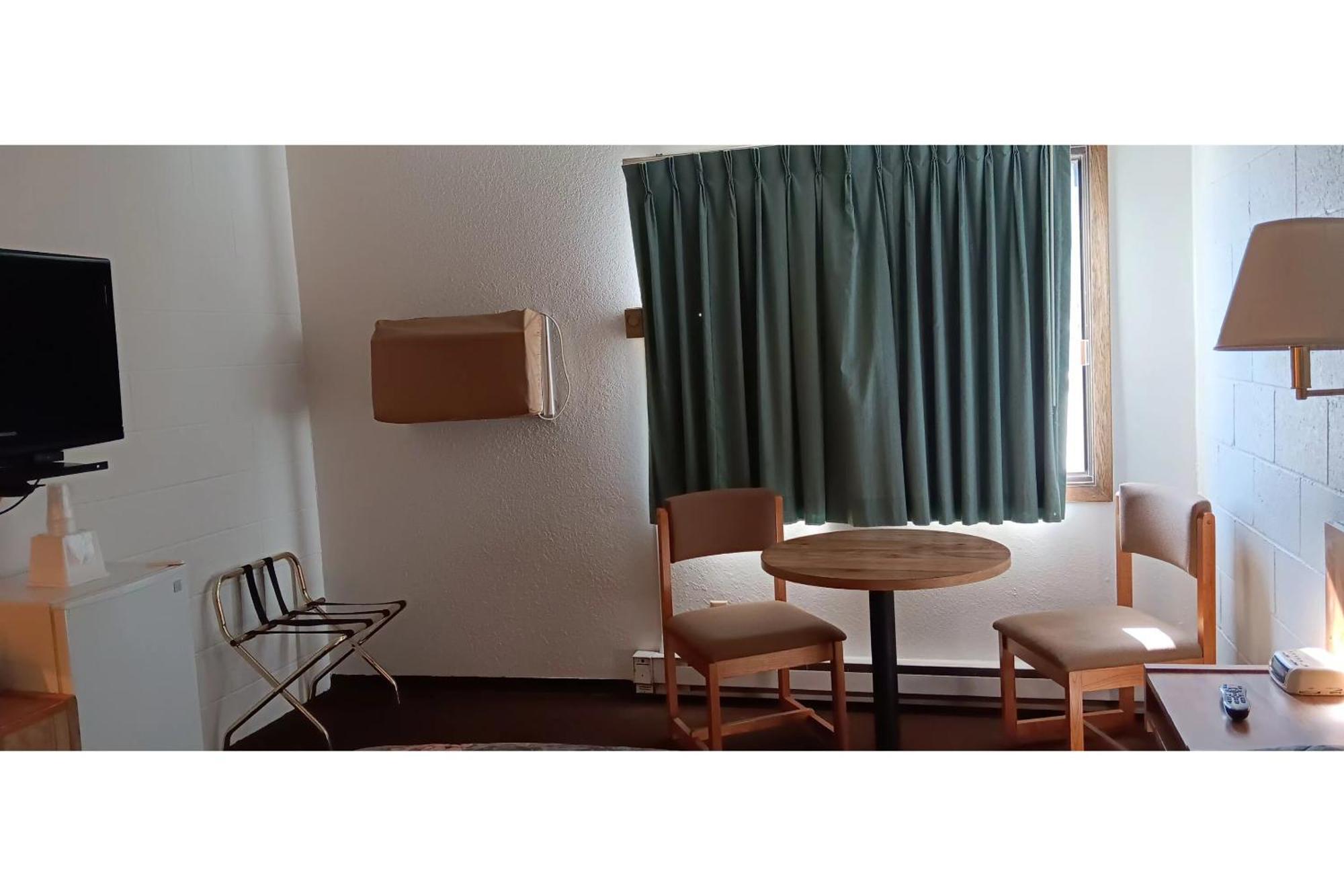 Scotwood Motel By Oyo Washburn Nd Exteriér fotografie